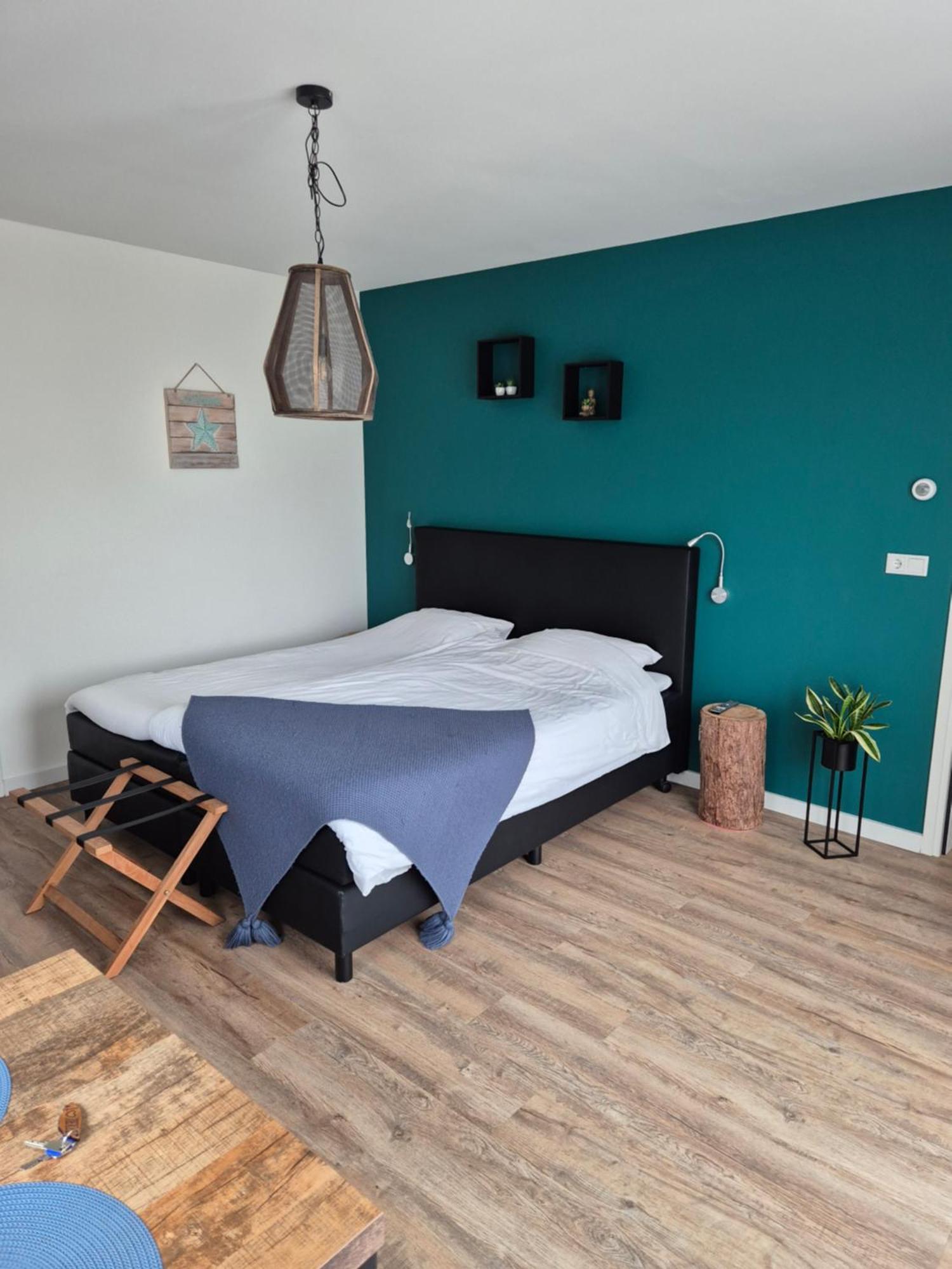 デ・コーフ Bnb Westerduinen, De Bollekamer Bed & Breakfast エクステリア 写真